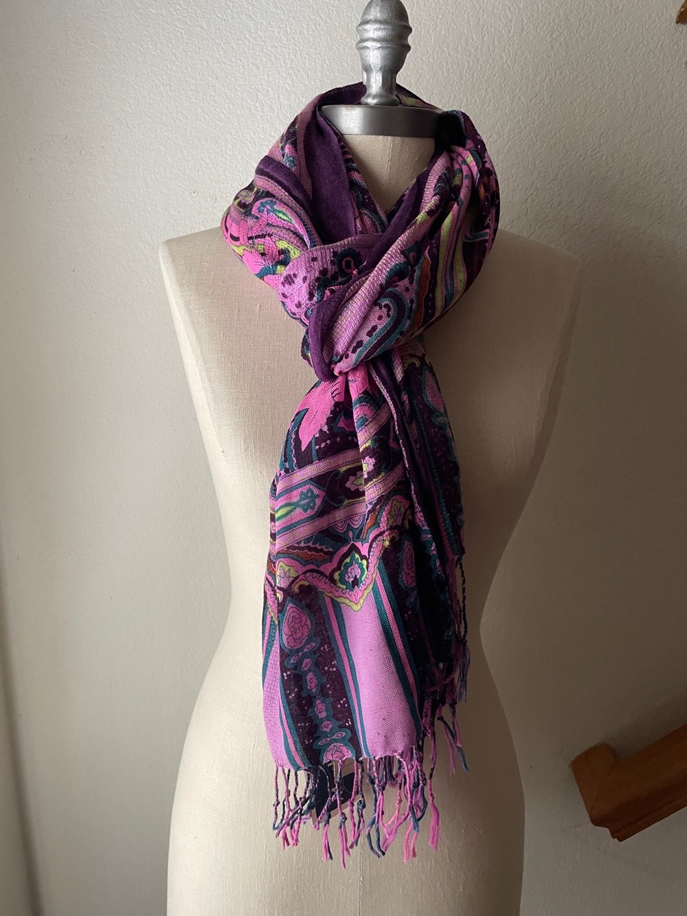 Collection 18 Scarf NWT